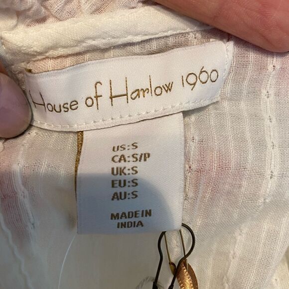 NWT House of Harlow 1960 Dainty Boho Lightweight Sleeveless Off White Top - Picture 13 of 15